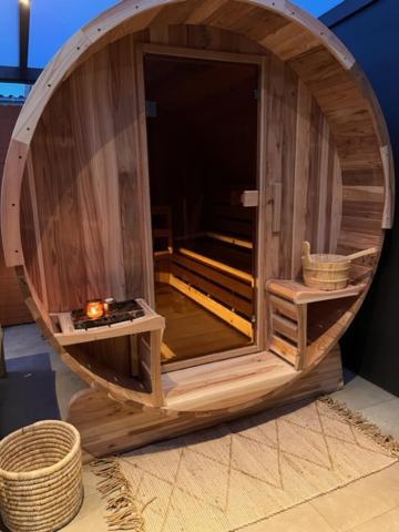 Charley'S Wellness Suite 韦斯特卡佩勒 外观 照片